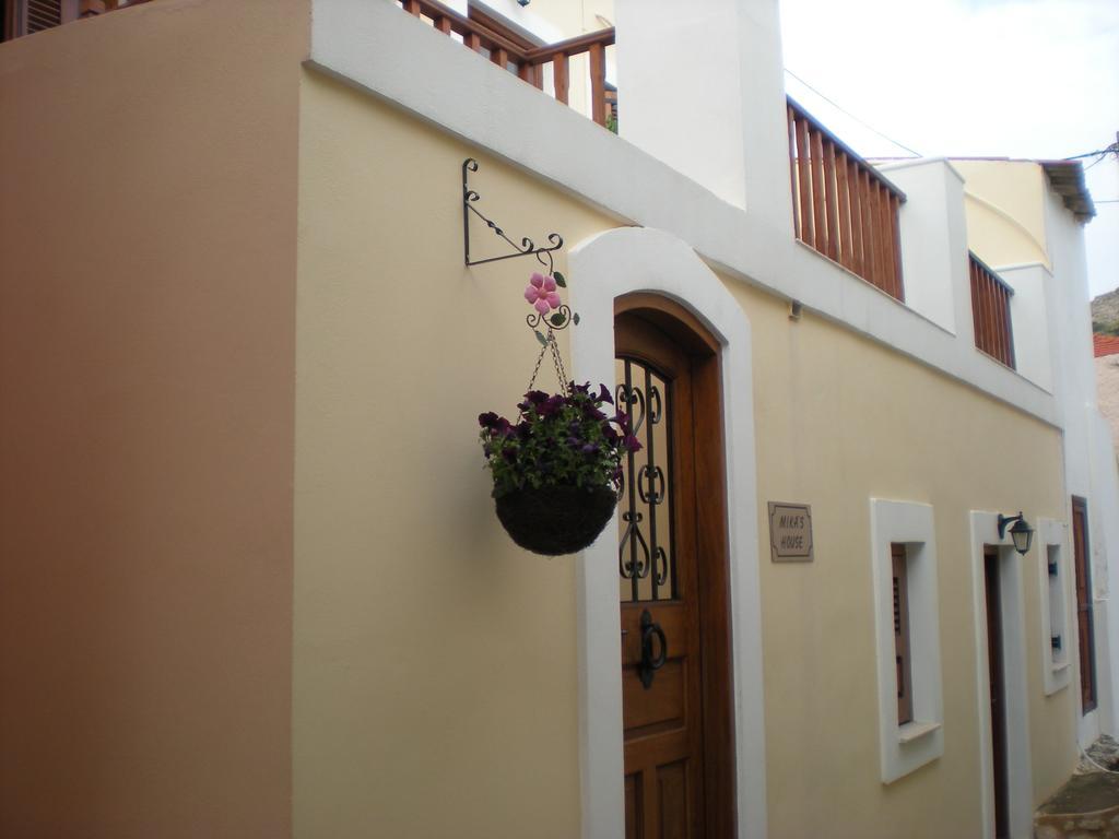 Mika'S House Villa Chalki Town Ruang foto