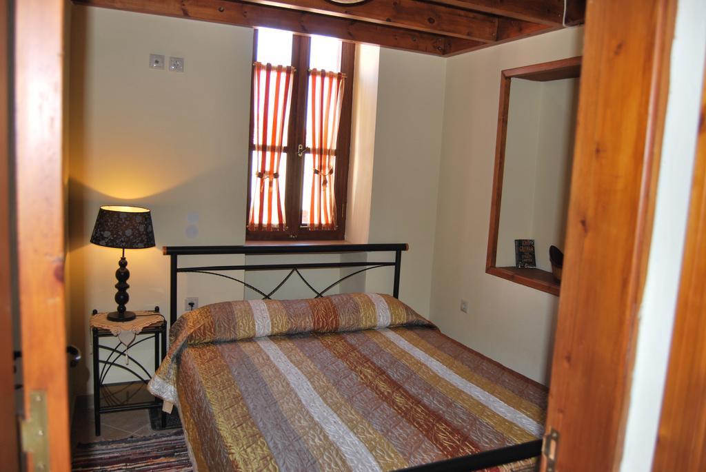 Mika'S House Villa Chalki Town Ruang foto