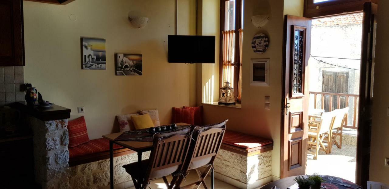 Mika'S House Villa Chalki Town Bagian luar foto